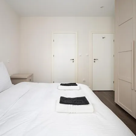 Apartman Heart Of 2br Haven Varsó